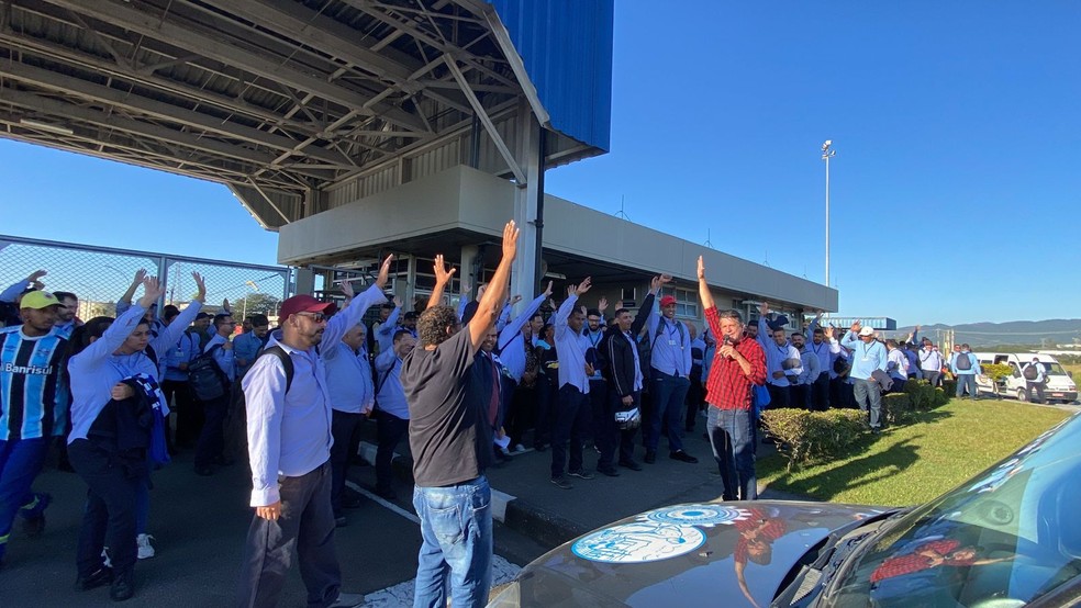 Trabalhadores da GM de Mogi aprovam suspensão de contrato de trabalho, diz sindicato