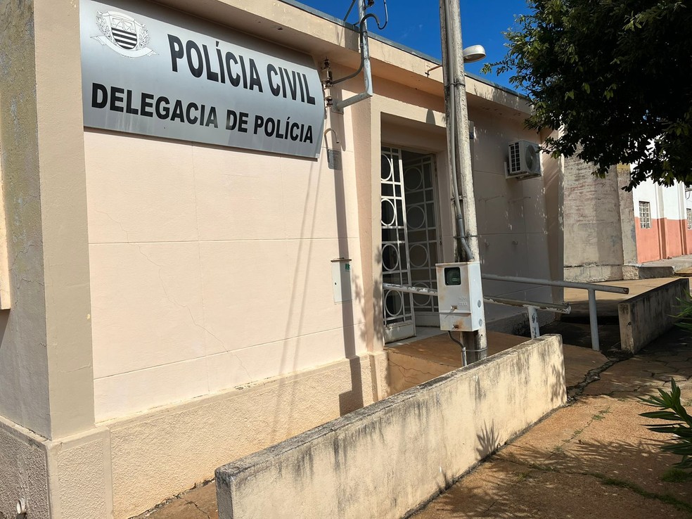 Homem esfaqueia amigo que o abrigou em casa e acaba preso por tentativa de homicídio, em Irapuru