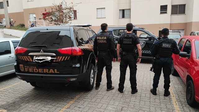 Polícia Federal faz operação contra suspeitos de furto de banco e agência dos Correios em São José