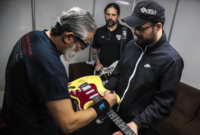 Santa Bárbara Rock Fest lança sorteio beneficente de guitarra autografada pela banda Sepultura