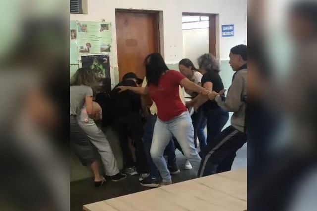 Pai e filho são detidos após briga entre adolescentes em escola estadual de Jundiaí