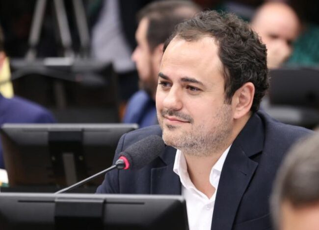 Conselho de Ética da Câmara arquiva pedido de cassação contra deputado Glauber Braga