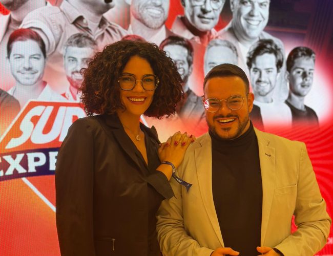 Comunicador José Patrício Neto e a Empresária Gi Soares participaram do Supere Experience 2024 em São Paulo