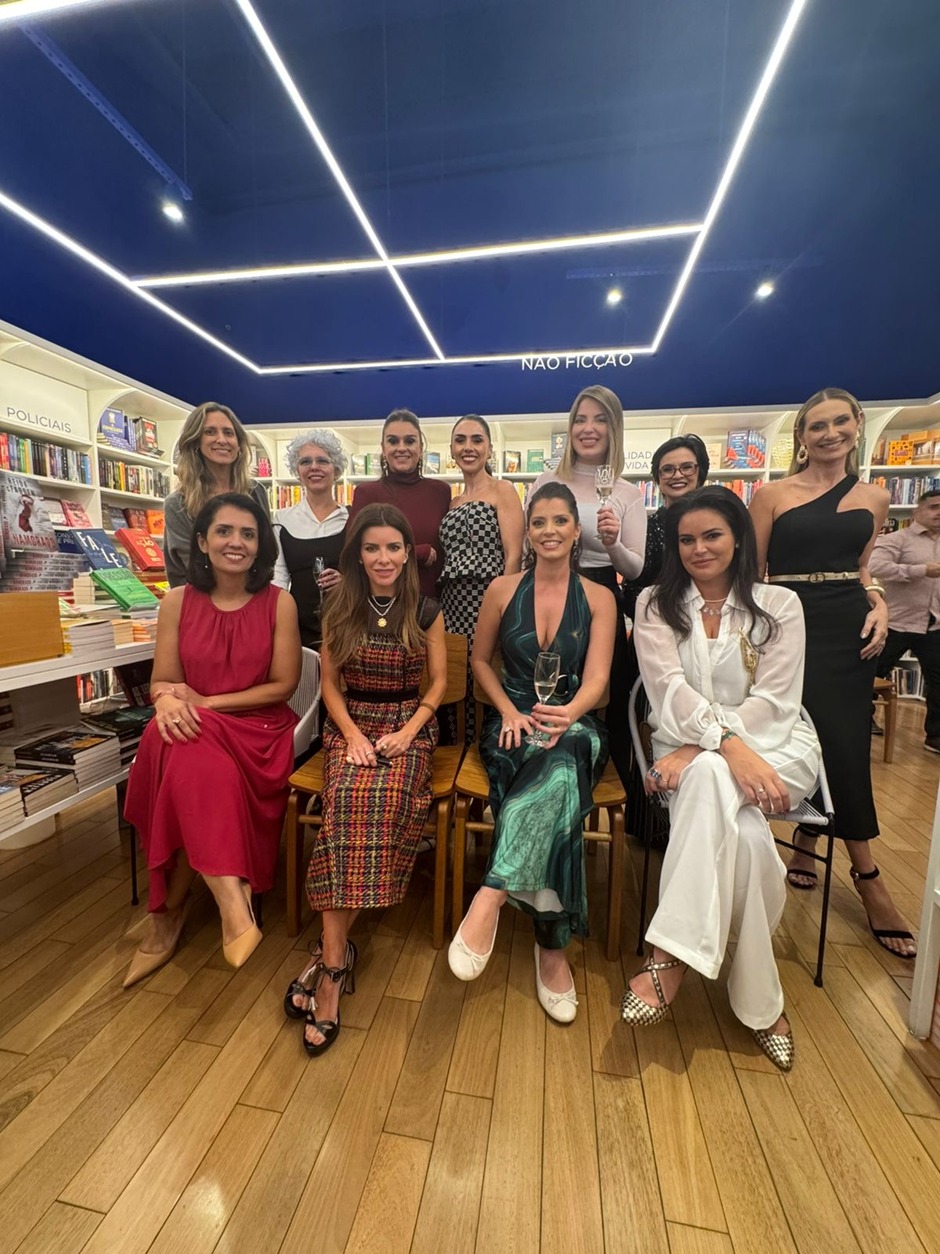 Caroline Diaz celebra sucesso de lançamento de “Empreendedoras de Impacto – Volume II” em São Paulo
