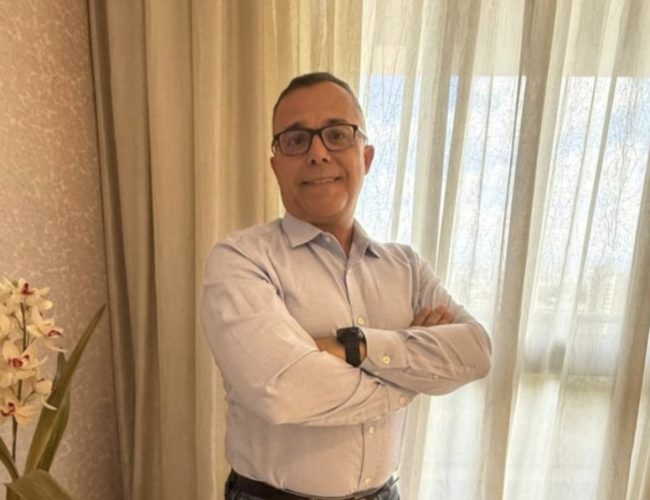“O estudo transforma destinos”: a trajetória de Adriano Lima e Silva na educação e nas finanças globais