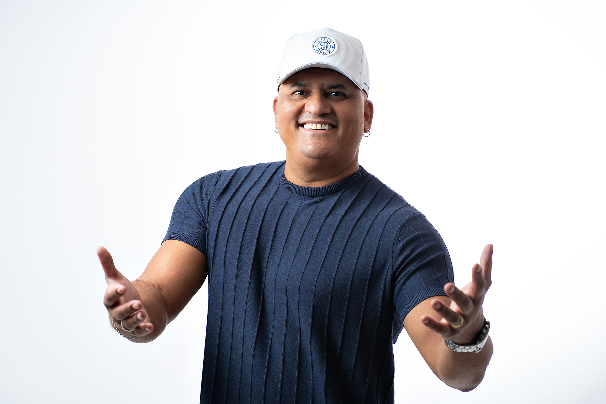Ceian Muniz realiza maratona de shows em São Paulo e leva o romantismo do “Brega de Luxo” para diversas regiões da capital