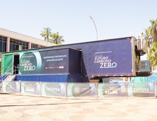 Unindo arte, interatividade e consciência ambiental, o projeto Futuro Carbono Zero leva uma exposição itinerante pelo país e agora chega em São Paulo