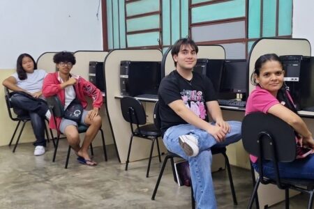 Parceria entre escola municipal e SENAI traz início de cursos profissionalizantes gratuitos.