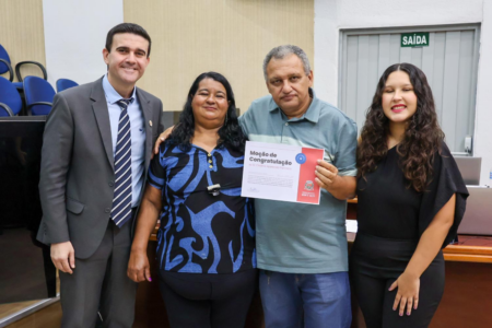 Baltazar Garcia presta homenagem a Cledinei Francisco com reconhecimento especial