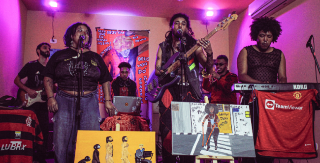 Música, arte e periferia: “Quixote na Surdina” ocupa o Sesc Itaquera: Espetáculo gratuito reúne banda ao vivo, live painting, dança e ações de acessibilidade em uma apresentação que mistura reggae, samba, rock e rap.