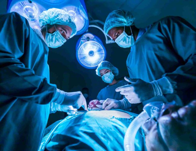 Médico é condenado a indenizar família de paciente morta durante lipoaspiração