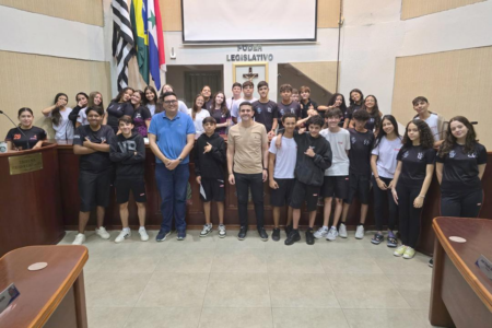 Estudantes do SESI Monte Alto vivenciam a realidade legislativa por meio do Parlamento Jovem