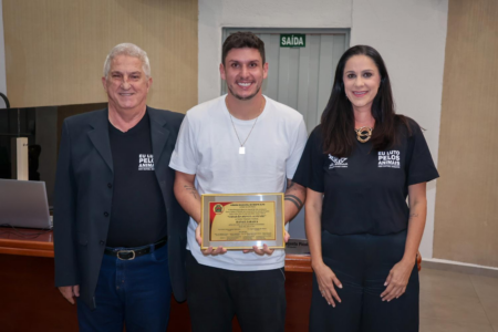 Deputado Rafael Saraiva é homenageado com Título de Cidadão Montealtense pelo Legislativo de Monte Alto