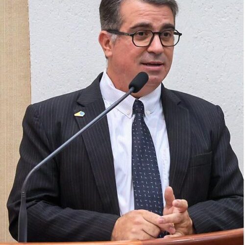 Monte Alto celebra 50 anos da UNESP e reconhece a Cia. Magnun por seu papel na educação e cultura