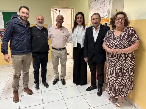 Etec Alcides Cestari comemora 15 anos com um delicioso café da manhã festivo
