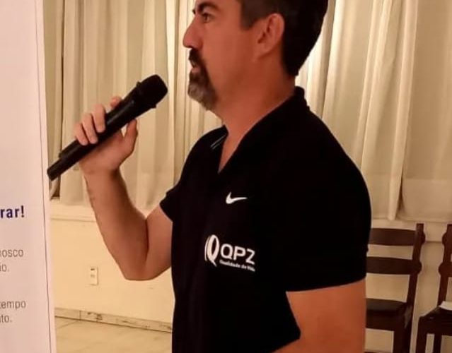 Educador apresenta a obra “Não Seja Vazio – Volume 2