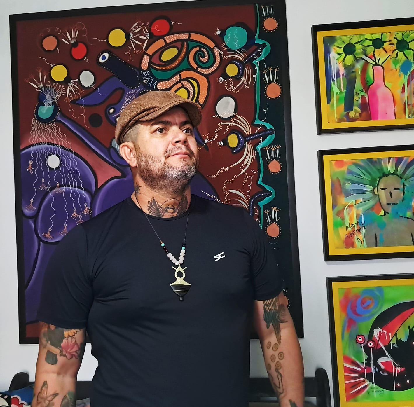 Ailton Santana leva a força da cultura pernambucana para o mundo com sua arte em cores vibrantes