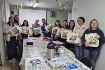 Novas aquisições de livros infantis enriquecem Salas de Recursos Multifuncionais da rede municipal