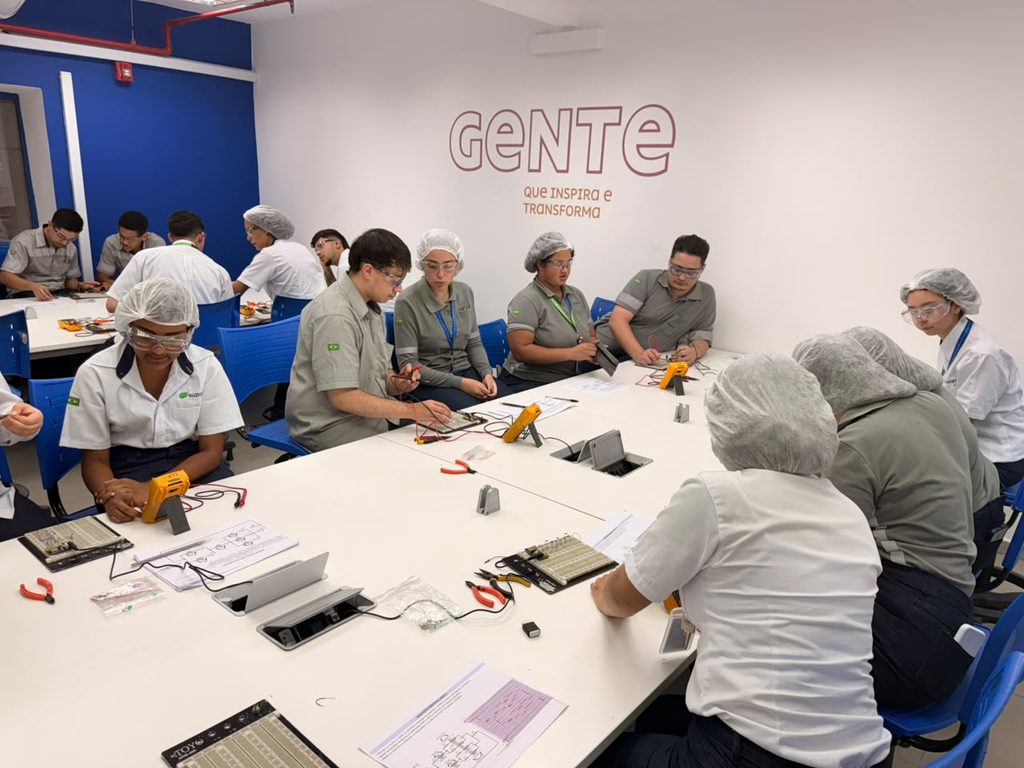 Suzano e Senai unificados: capacitação de jovens acontece na própria indústria
