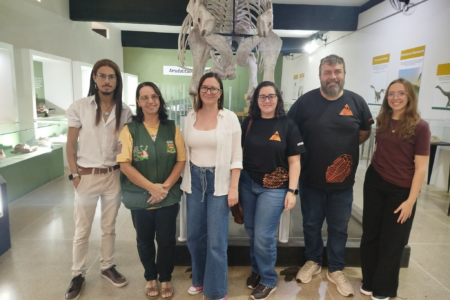 Pesquisadores de fora do país realizam visita técnica ao Museu de Paleontologia de Monte Alto